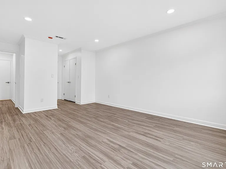 1500 Bedford St #202 — Photo 17