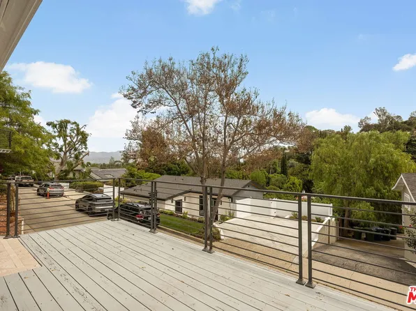 4115 Knobhill Dr, Sherman Oaks, CA 91403