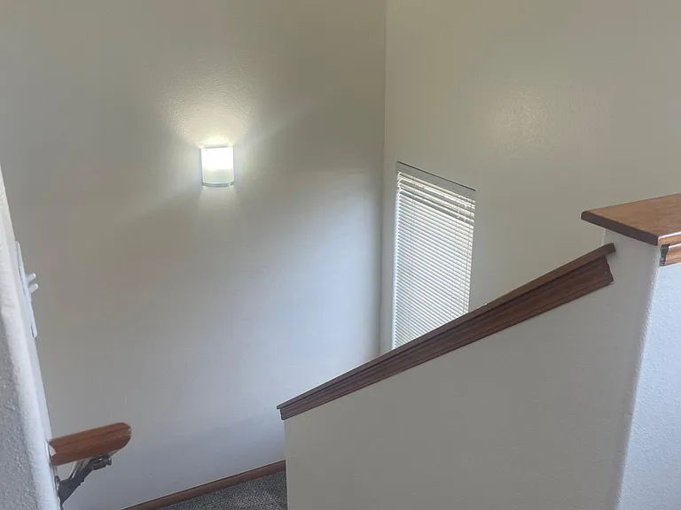 1420 S Skyline Dr — Photo 8