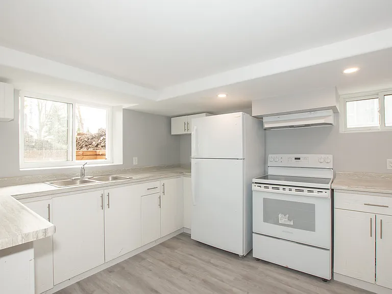 170 Southworth St N — Photo 8
