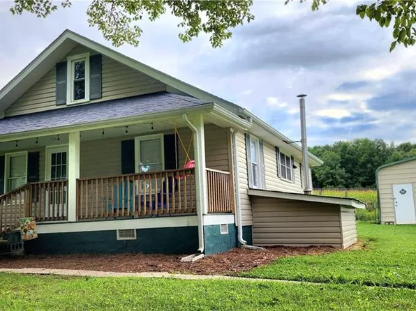 2952 Rockford Rd, Dobson, NC 27017