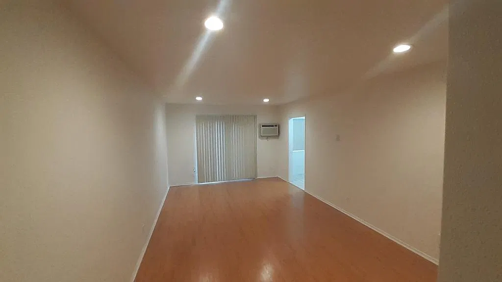 5929 Laurel Canyon Blvd — Photo 3