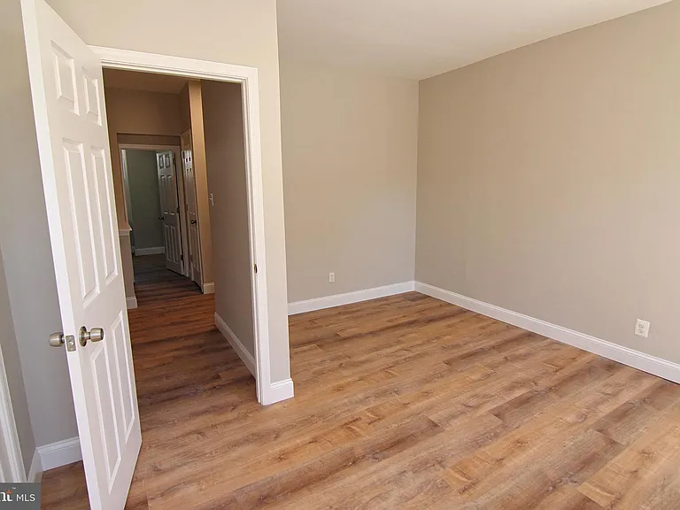 617 Ford St #4 — Photo 9