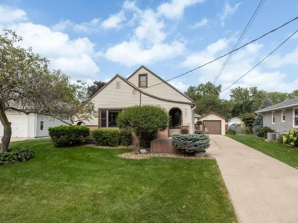 407 14th St NE, Rochester, MN 55906