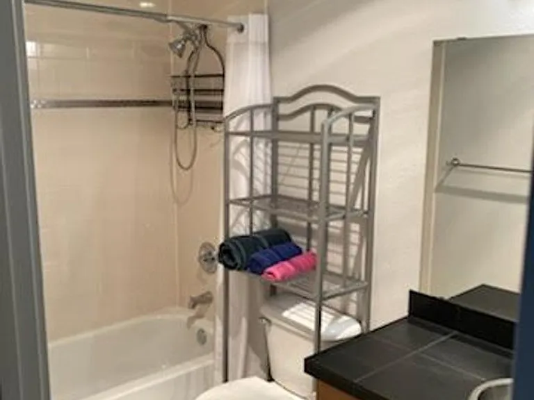 Maxwell condos — Photo 9