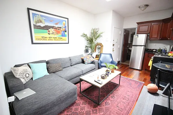 Rented by Dynamik Realty | media 17