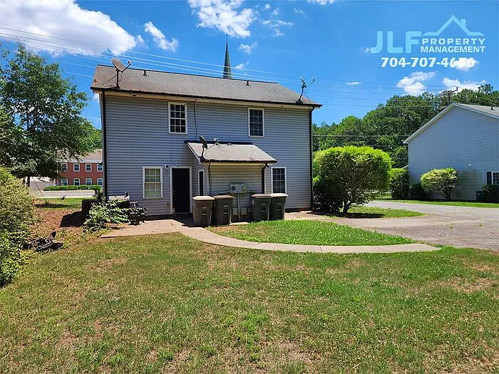 2504 S Ridge Ave — Photo 14