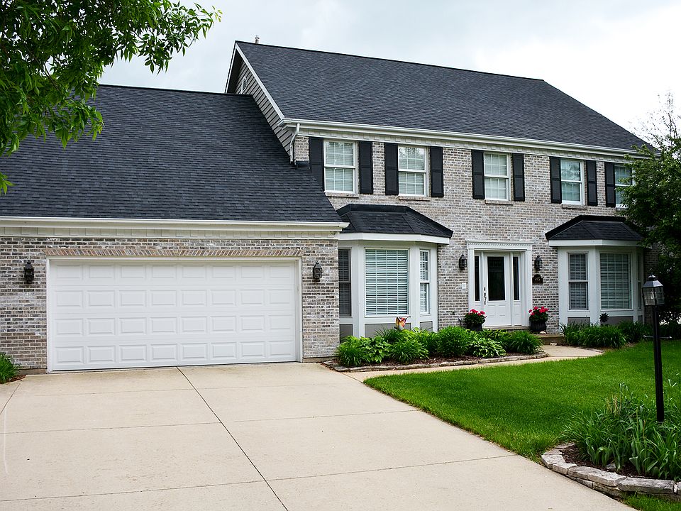 1st image of 215 Heritage Dr
