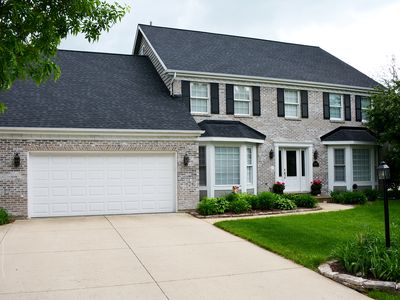 215 Heritage Dr, Roselle, IL, 60172