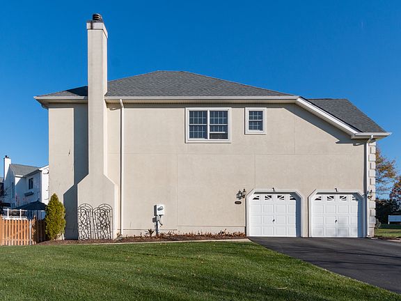 4th image of 5000 Desert Forest Ct
