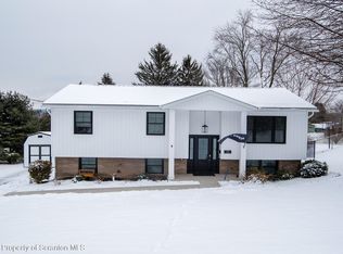 315 Tulip Cir, Clarks Summit, PA 18411