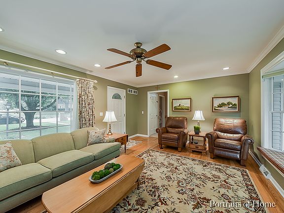 3rd image of 1120 Essex Ct