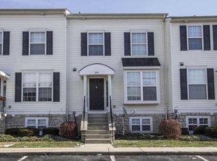 290 Slippery Elm Dr, Blacklick, OH 43004