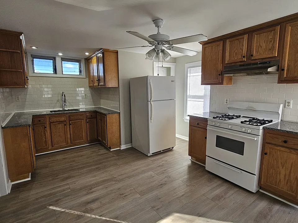 19 Brown St #3A