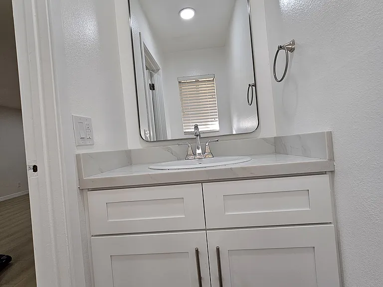459 E Orange Grove Ave #F — Photo 12