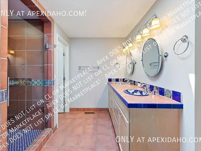 801 N Haines St — Photo 21