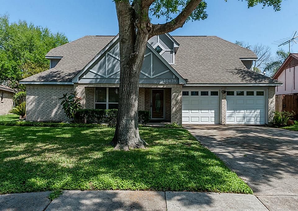 1st image of 10439 Antrim Ln