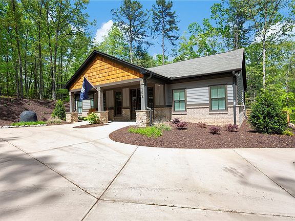 3rd image of 102 Jocassee Falls Rd