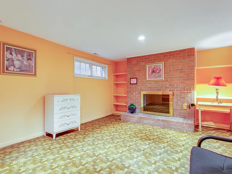 6063 Hardwick Pl — Photo 42