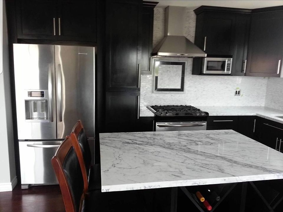 1st image of 2453 Morningside St