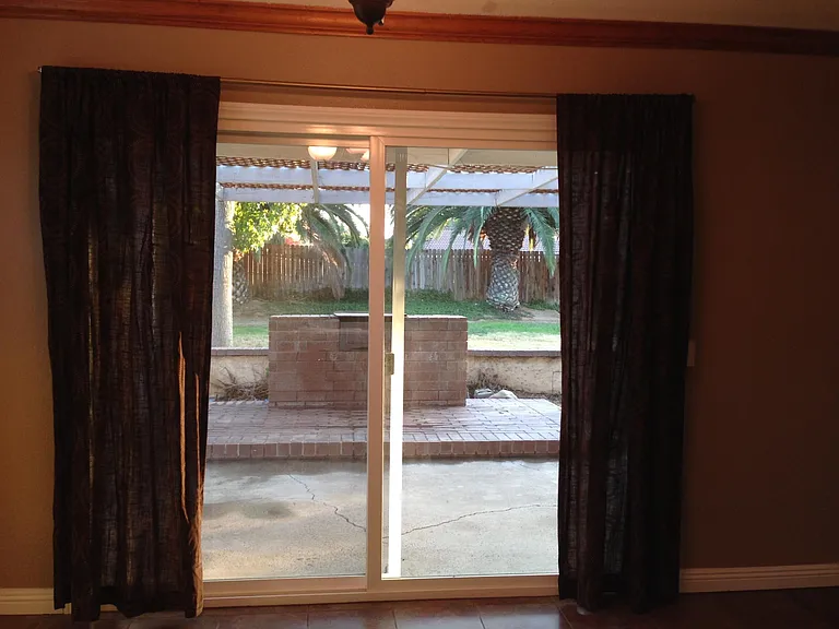 9784 Bolton Ave — Photo 24