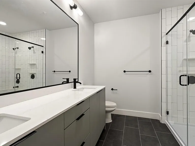 2500 Longview St #222 — Photo 13