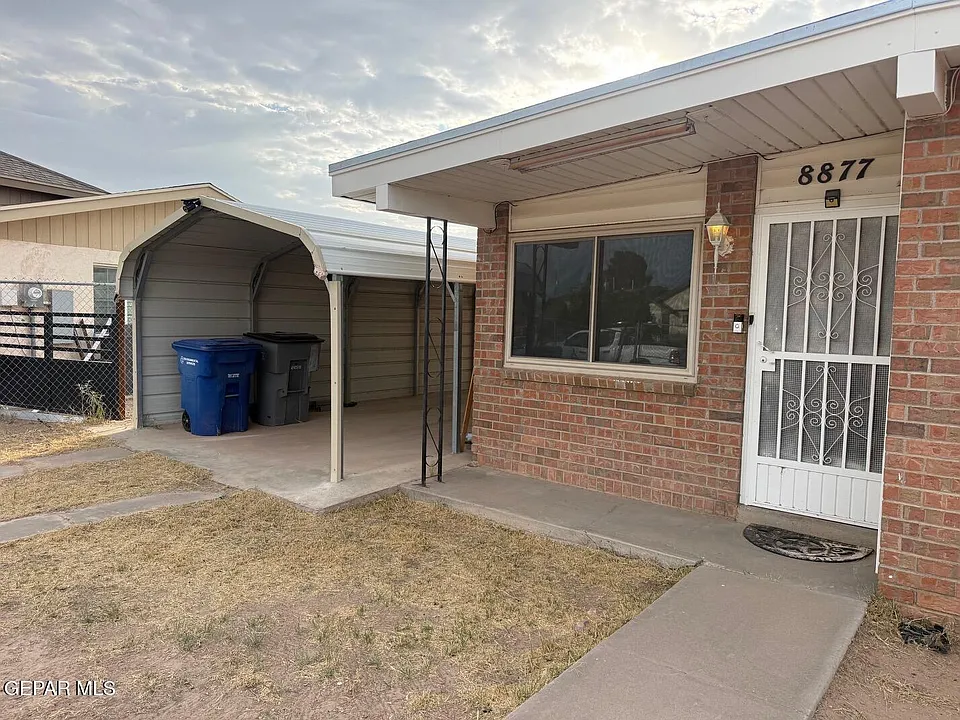 8877 Dulce Cir