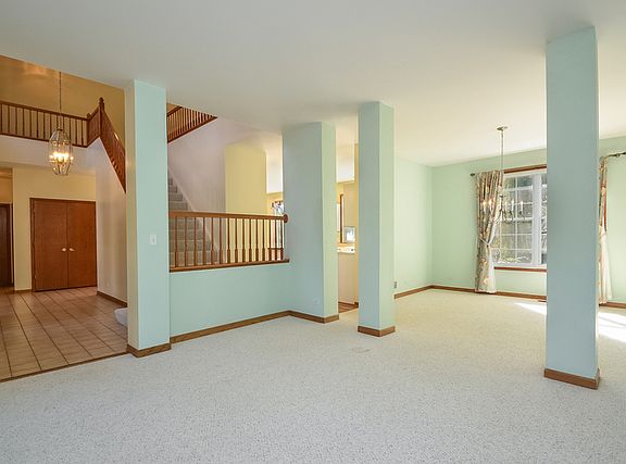 5th image of 33957 N Wooded Glen Dr