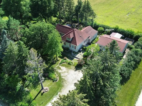 2448 Atlas Ave, Shell Rock, IA 50670