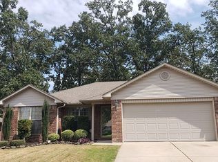 1840 Milestone Dr, Conway, AR 72034