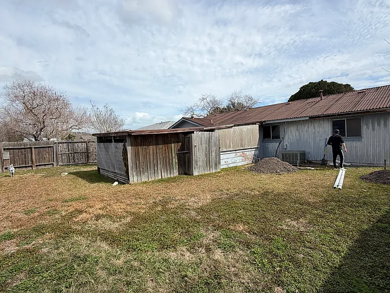 1605 Kern Dr — Photo 13