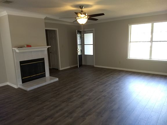 5th image of 4412 Mayfield Ln