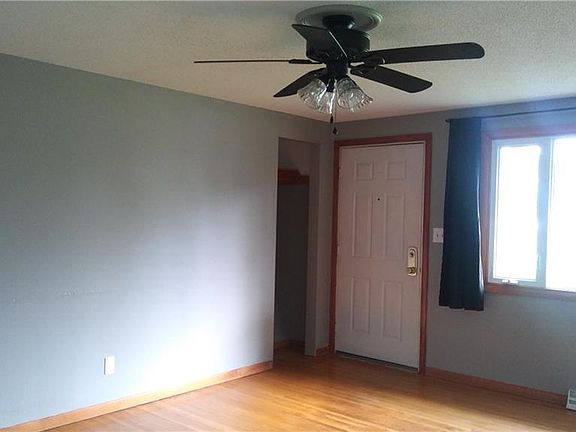 2nd image of 205 Crandon Blvd