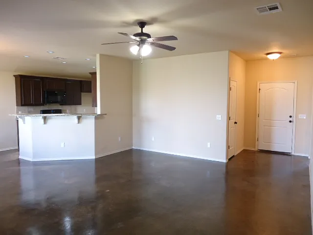3 bed, 1550 sqft, $1,695 — Photo 2
