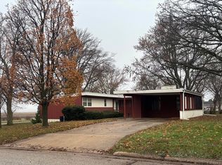 1408 Union St, Gowrie, IA 50543