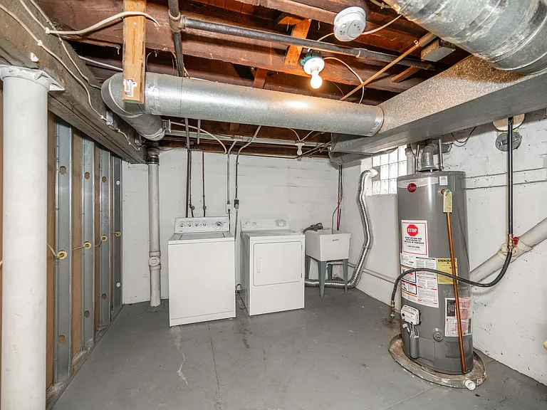 2737 Arbor Ave — Photo 49
