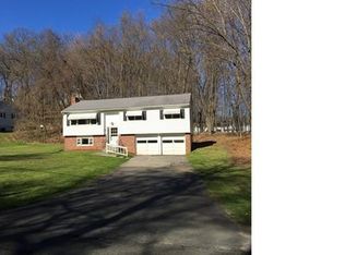 1B Seminole Dr, Danbury, CT 06811