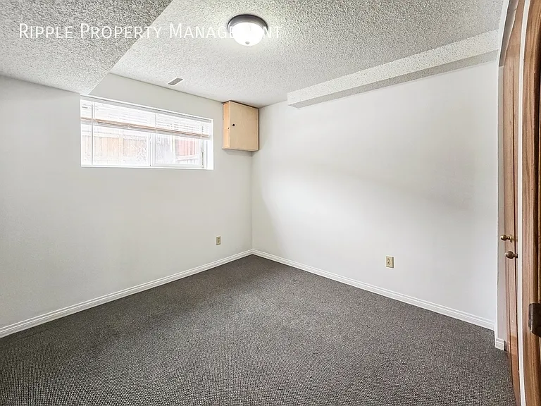 1515 36th St SE #B — Photo 12