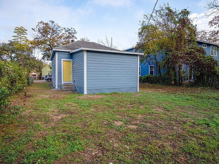 318 Vine St — Photo 25