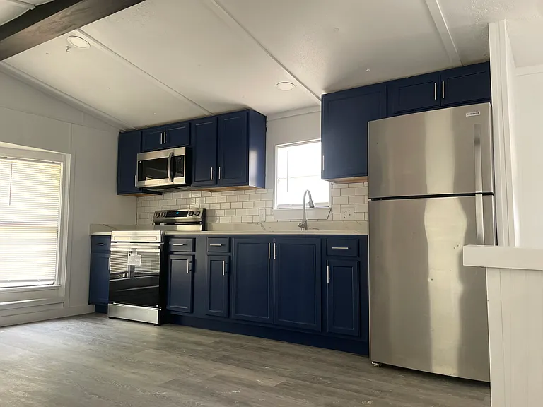 4272 E Interstate Highway 30 — Photo 3