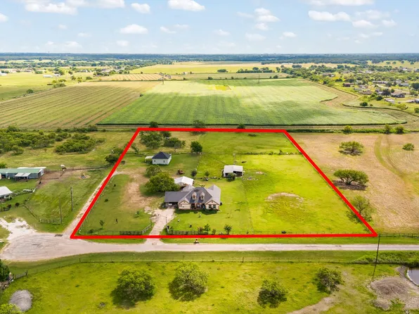 3309 Apple Ct, Cleburne, TX 76031