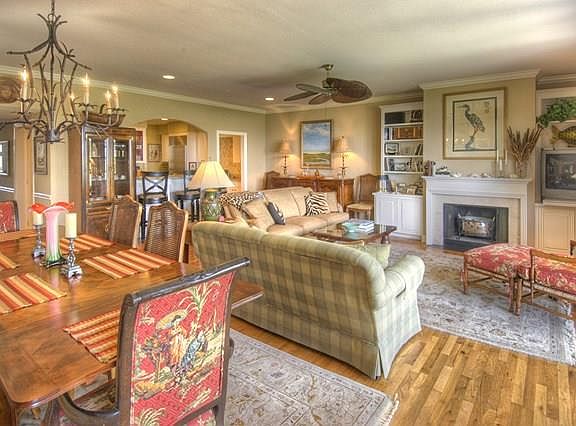 2nd image of 1103 River Club Dr
