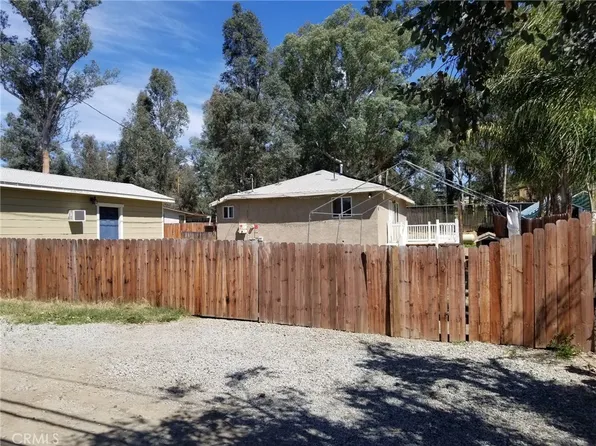 28674 Quail Pl, Canyon Lake, CA 92587