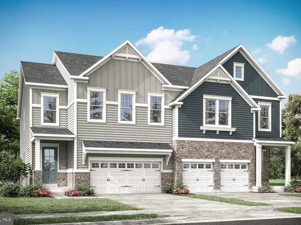 18045 Woods Overlook Dr, Dumfries, VA 22026
