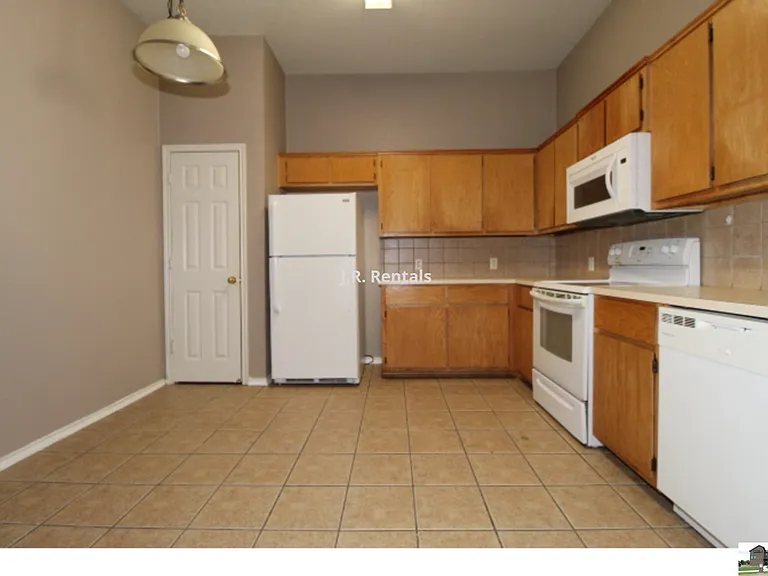 304 Jeff Gordon Dr #A — Photo 6