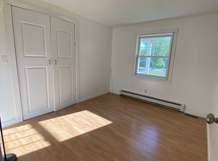 195 S Maple St, Vergennes, VT 05491