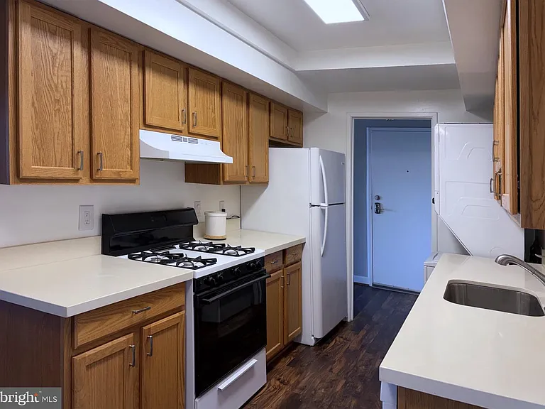 10239 Prince Pl #26-304 — Photo 14