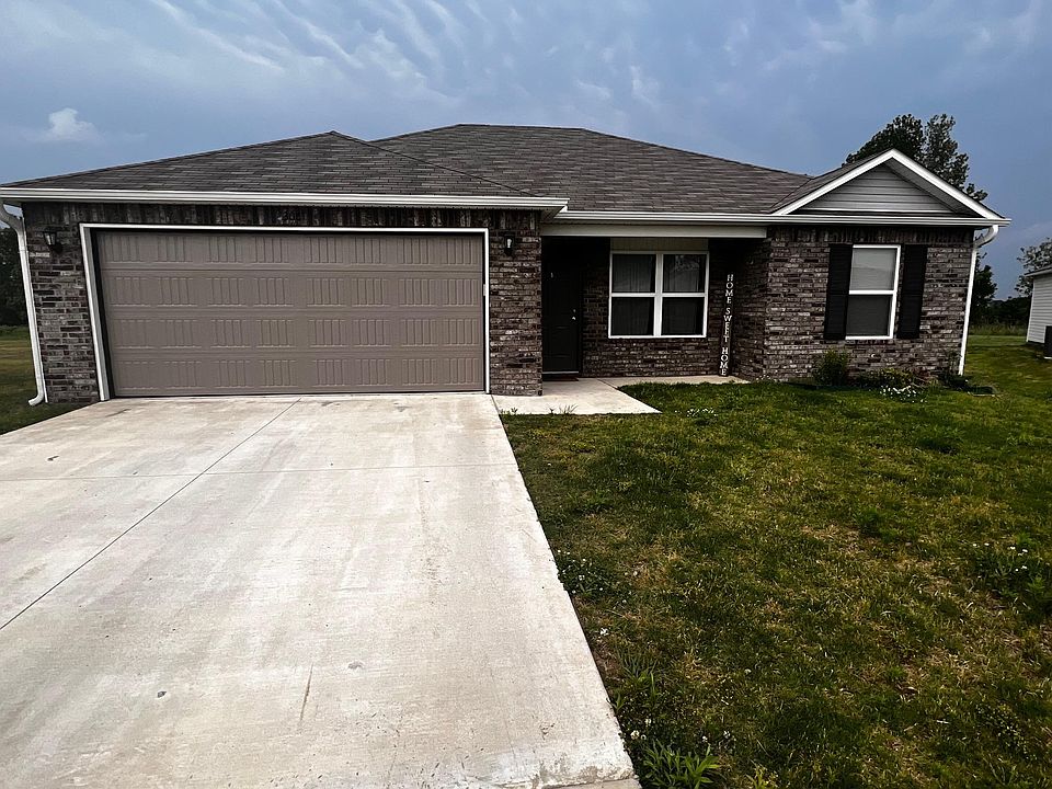1st image of 308 Willow Pointe Ct