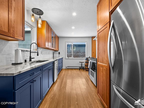 4th image of 8024 Wisteria St
