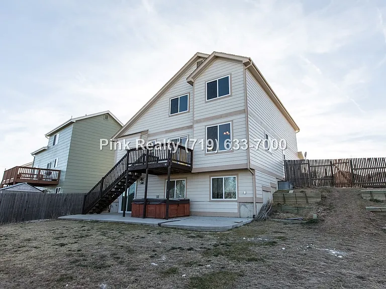 985 Ridgebury Pl — Photo 34